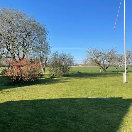 Landejendom Feriehus Bogense